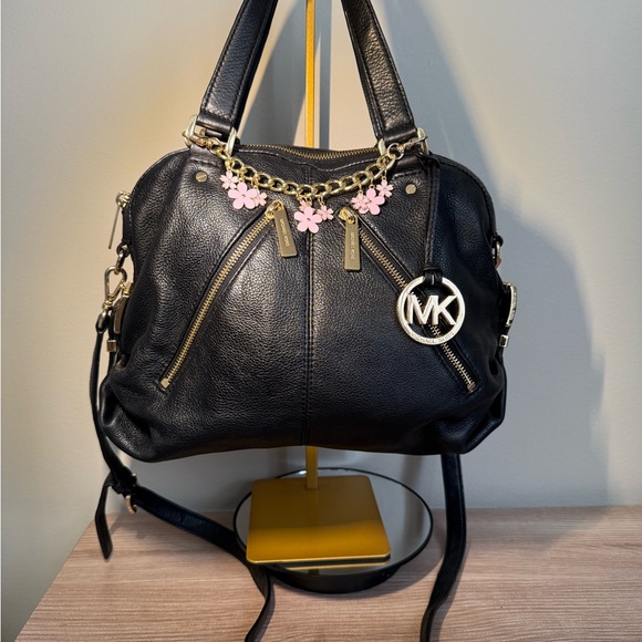 Michael Kors Portland Black Leather Satchel Handbag with unbranded charm - Picture 6 of 13